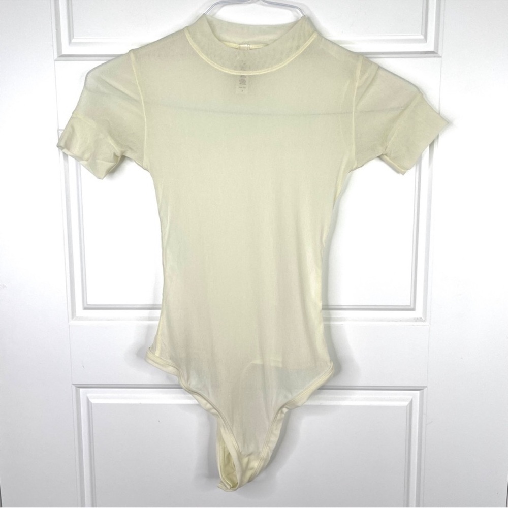 SKIMS Summer Mesh NEW T Shirt Bodysuit NEW Size S Bone